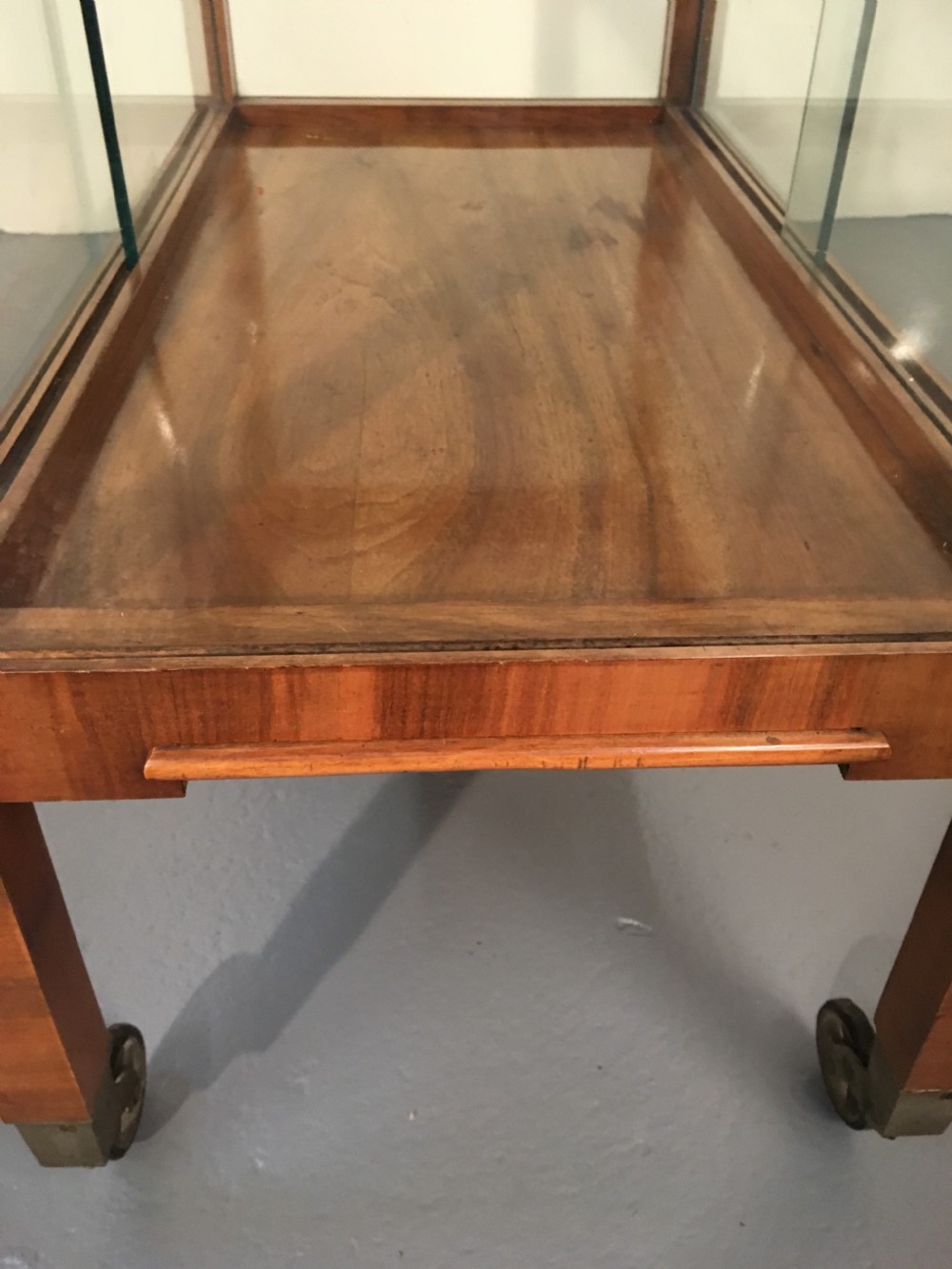 Unusual Art Deco walnut trolley  View VI