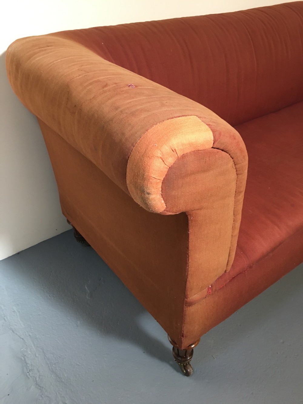 Good Chesterfield sofa View VII