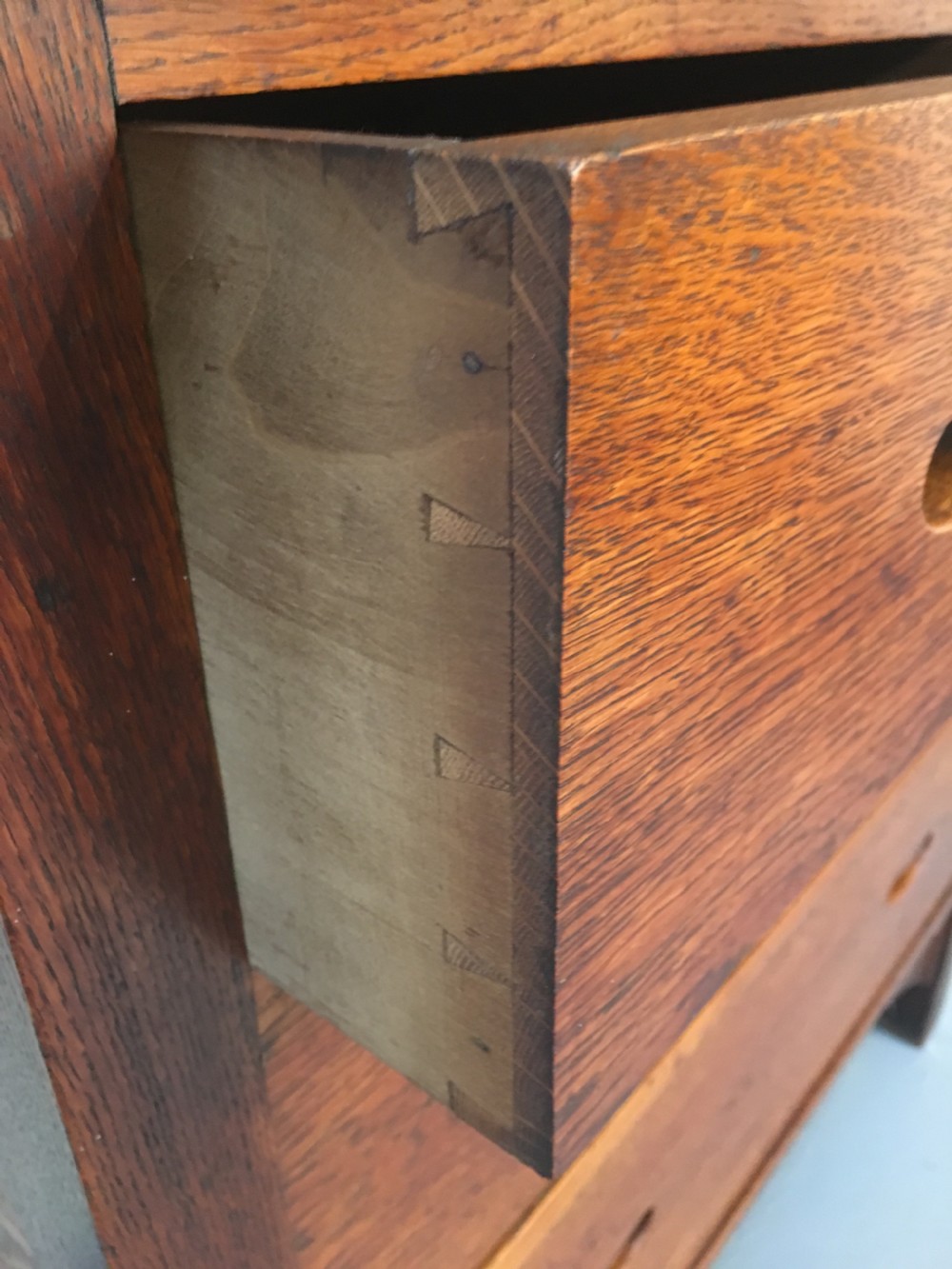 Superb arts and crafts chest of drawers  View IX