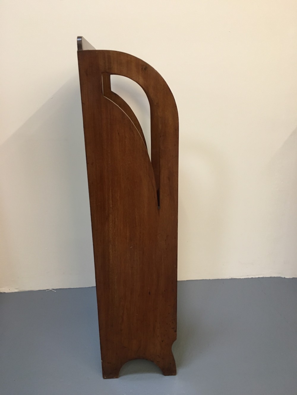 Arts and crafts magazine rack View VII
