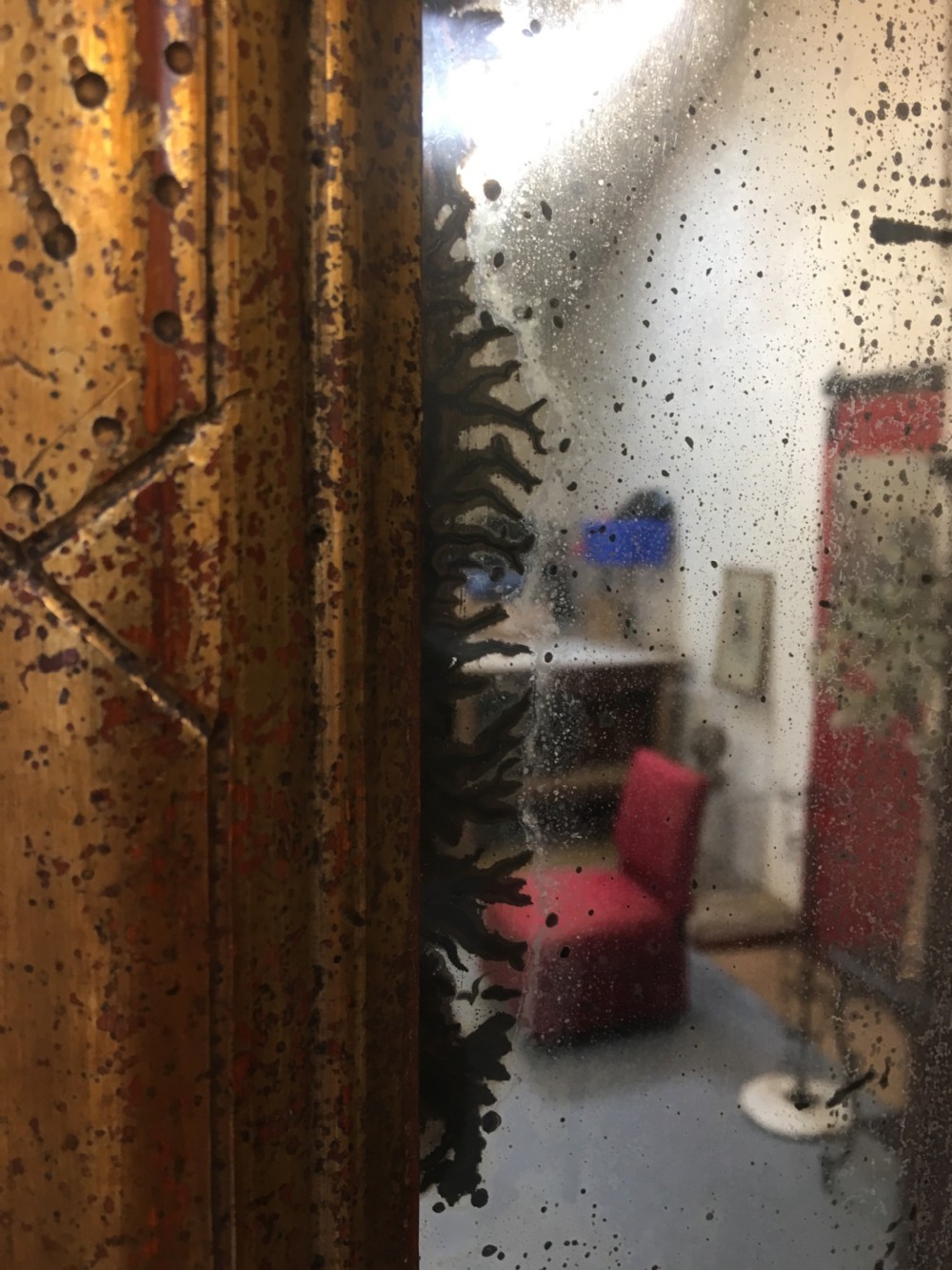 Distressed Gilt wood mirror  View IX