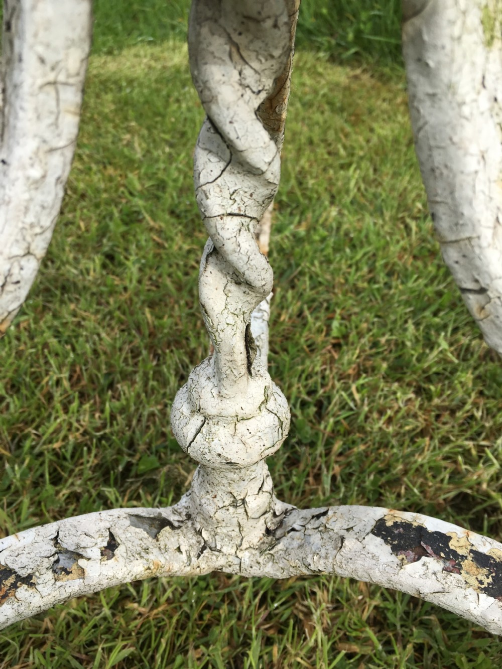 Good wrought iron garden table  View IV