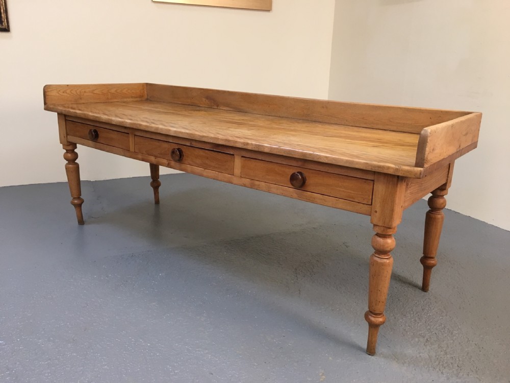 Rare Scottish elm serving table  View III