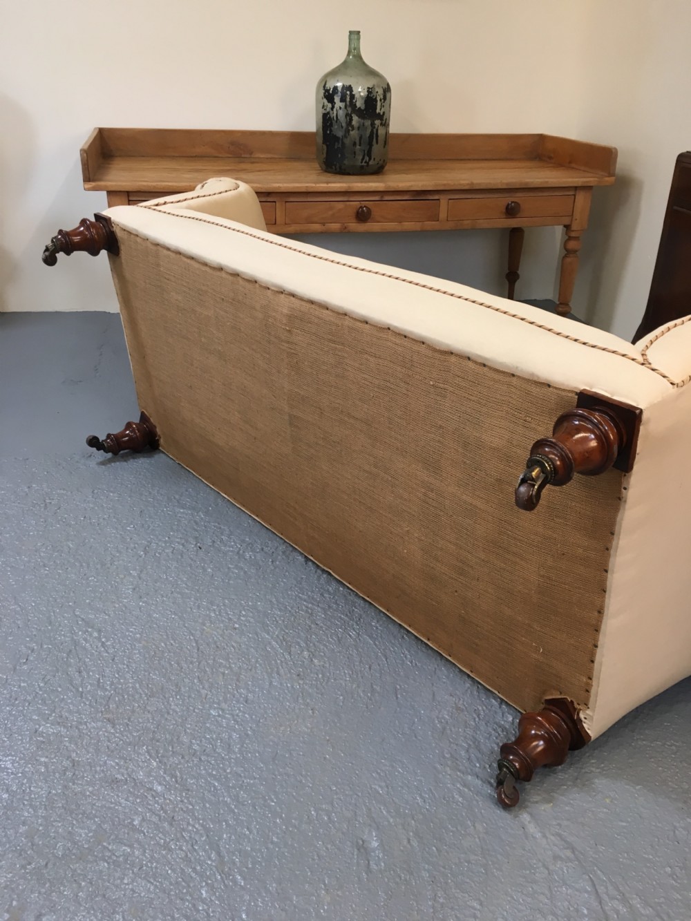 Good Chesterfield sofa  View VII