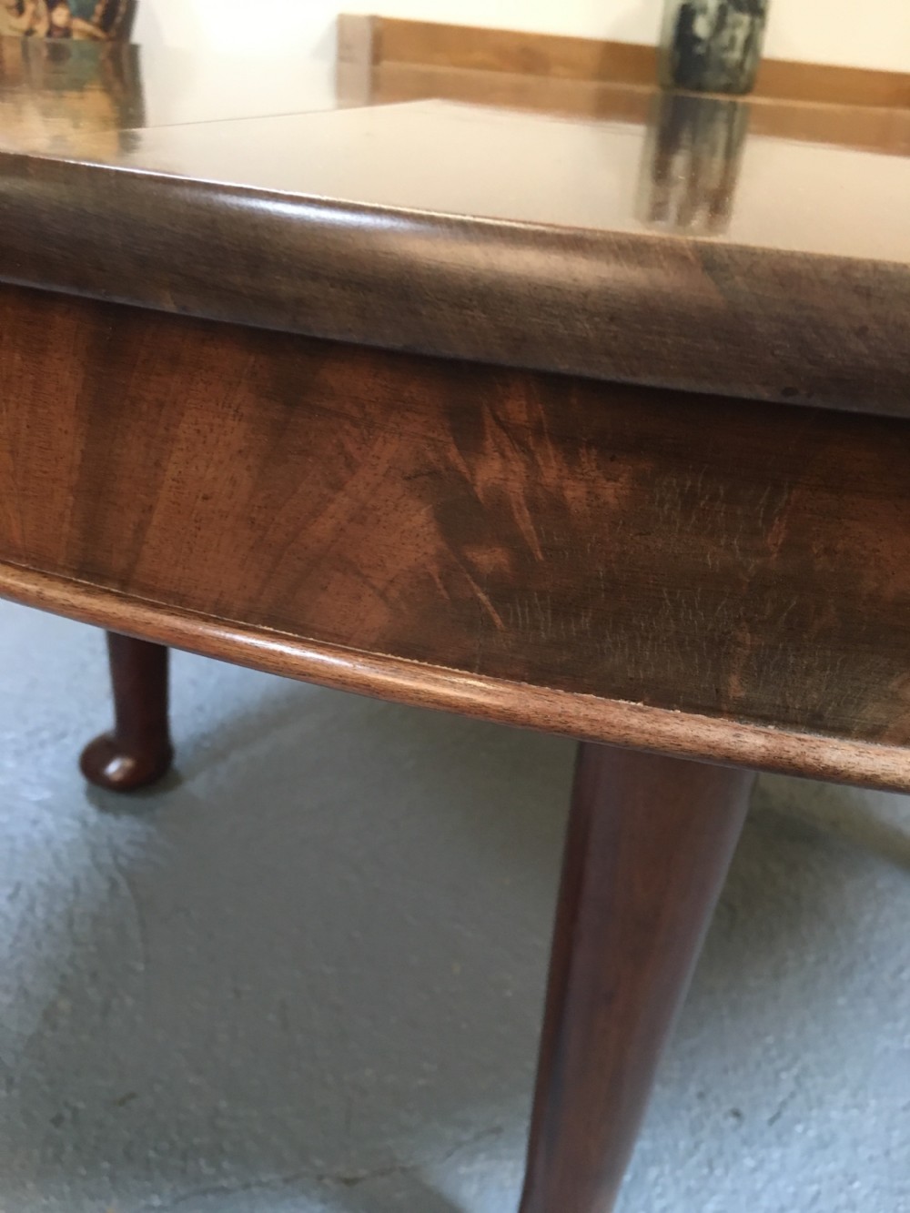 Large Scottish circular dining table  View IV