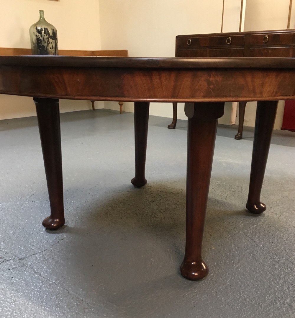 Large Scottish circular dining table  View VII