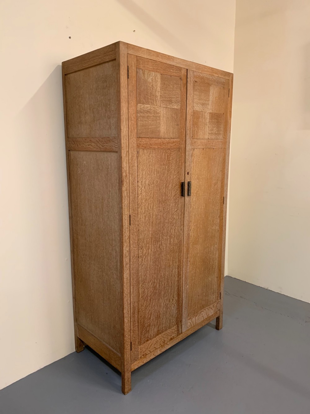 Heals limed oak wardrobe  View VIII