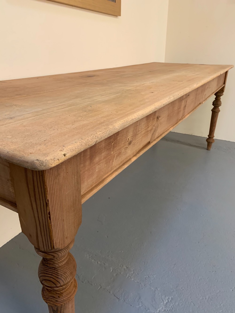 Large Scottish pine kitchen table  View IV