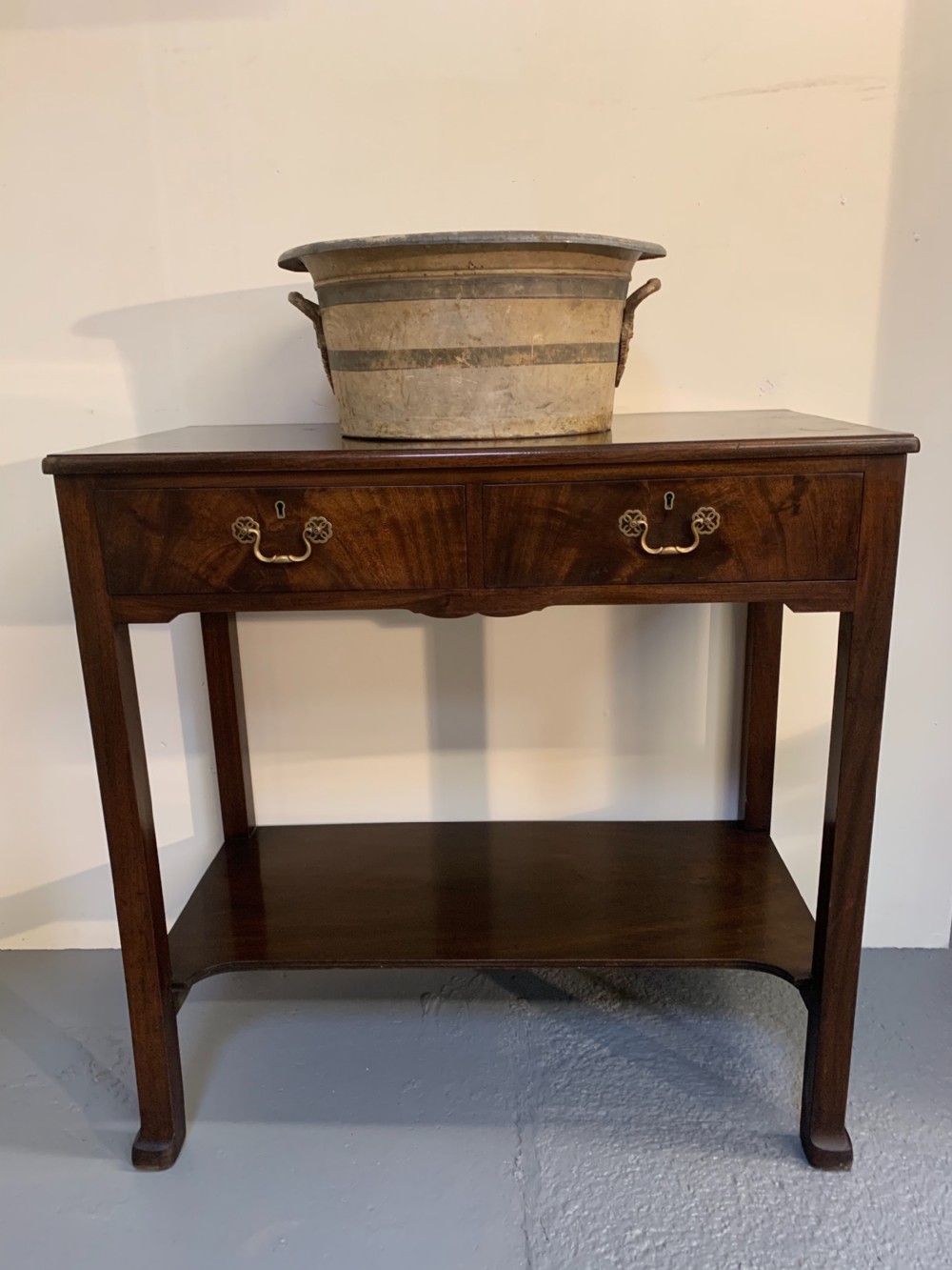 Excellent Whytock and Reid Edinburgh console table  View VI
