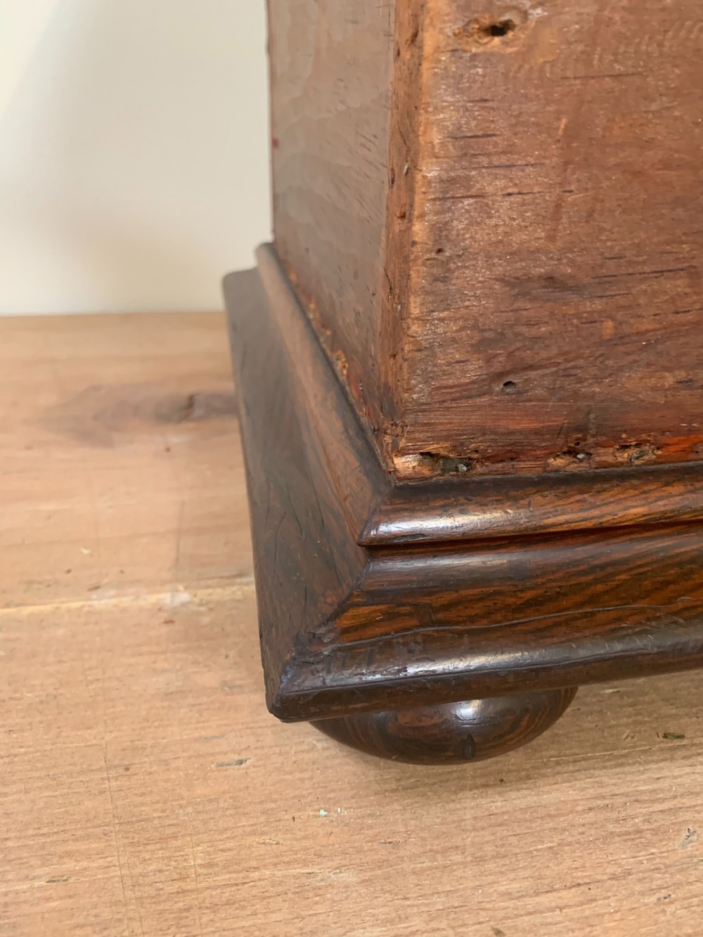 Small rosewood ottoman  View VII