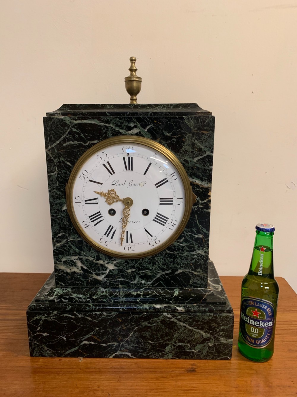 Impressive large marble mantle clock  View IX