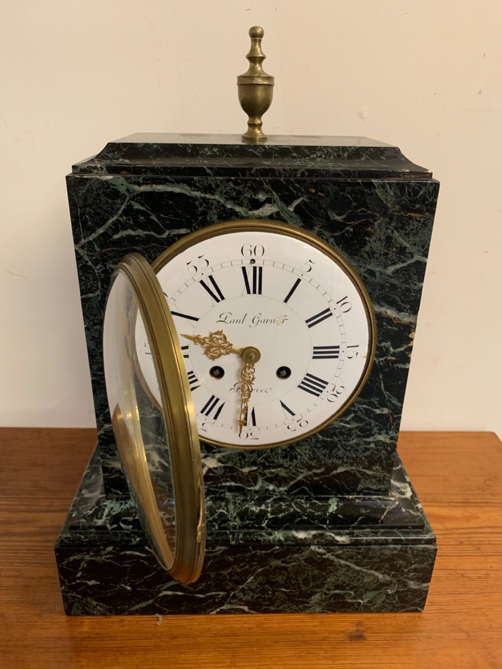 Impressive large marble mantle clock  View XI