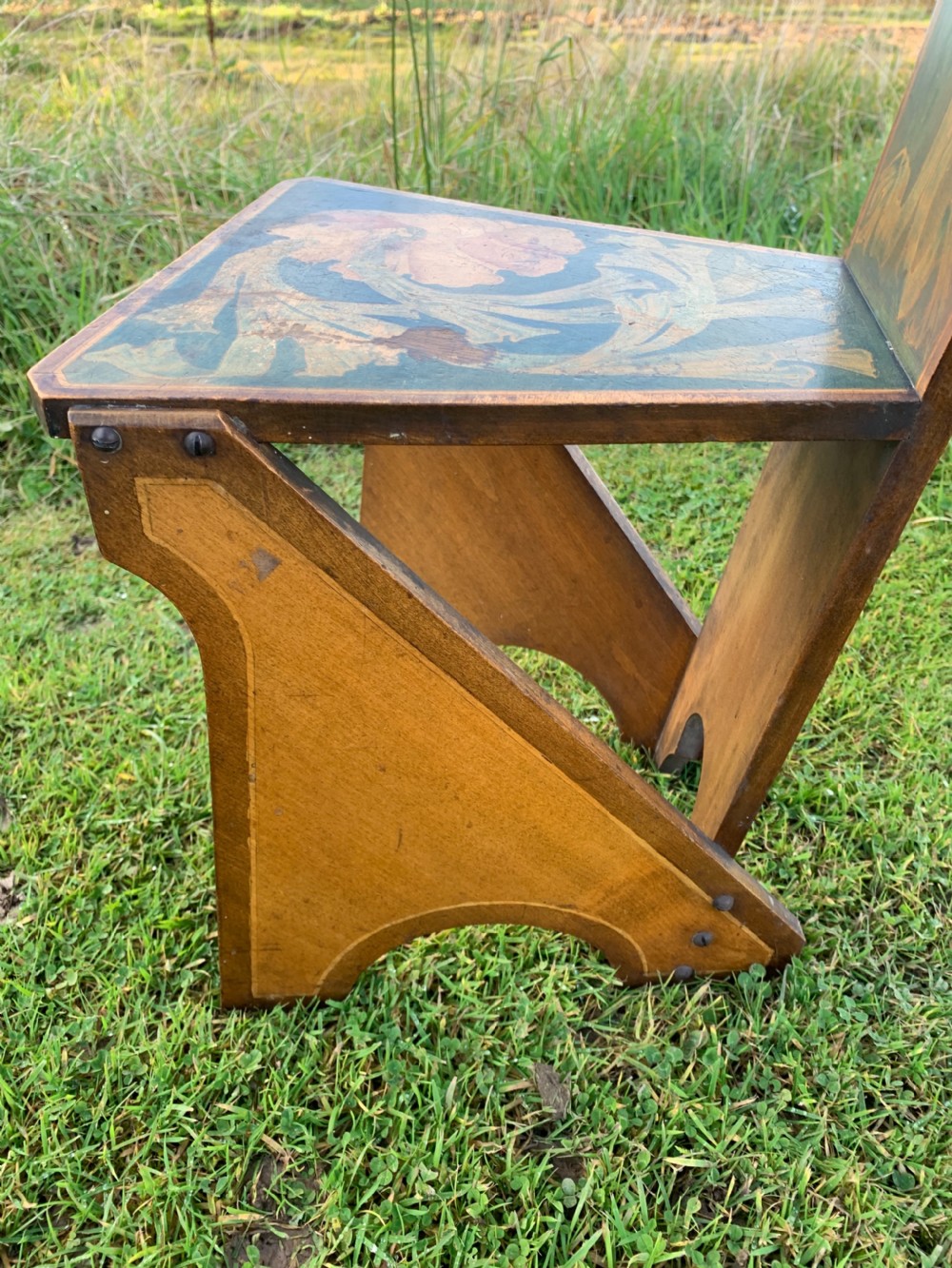 Unusual spinning chair  View VII