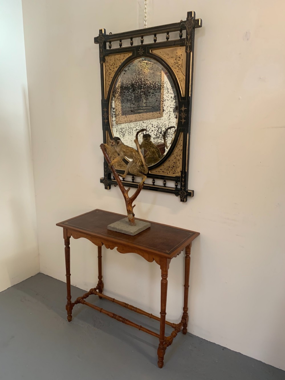 Large aesthetic mirror with distressed plate View IV