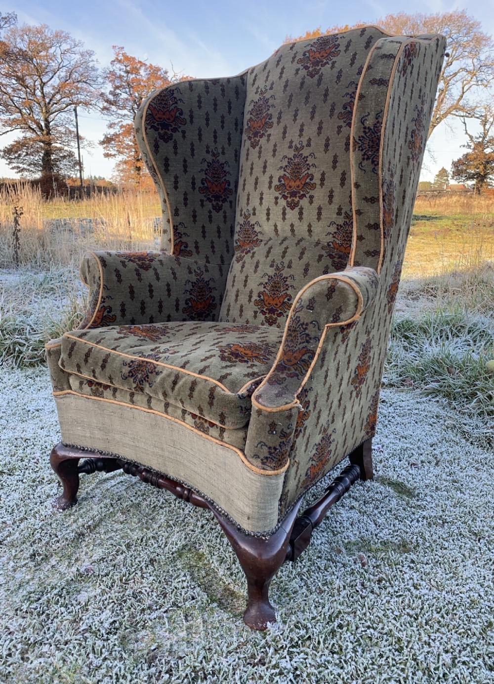 Good mahogany wing armchair 