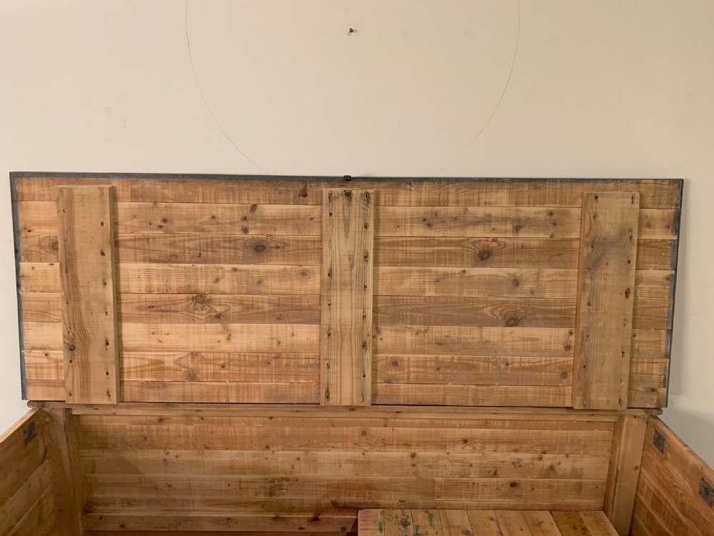 Huge grain storage chest  View V