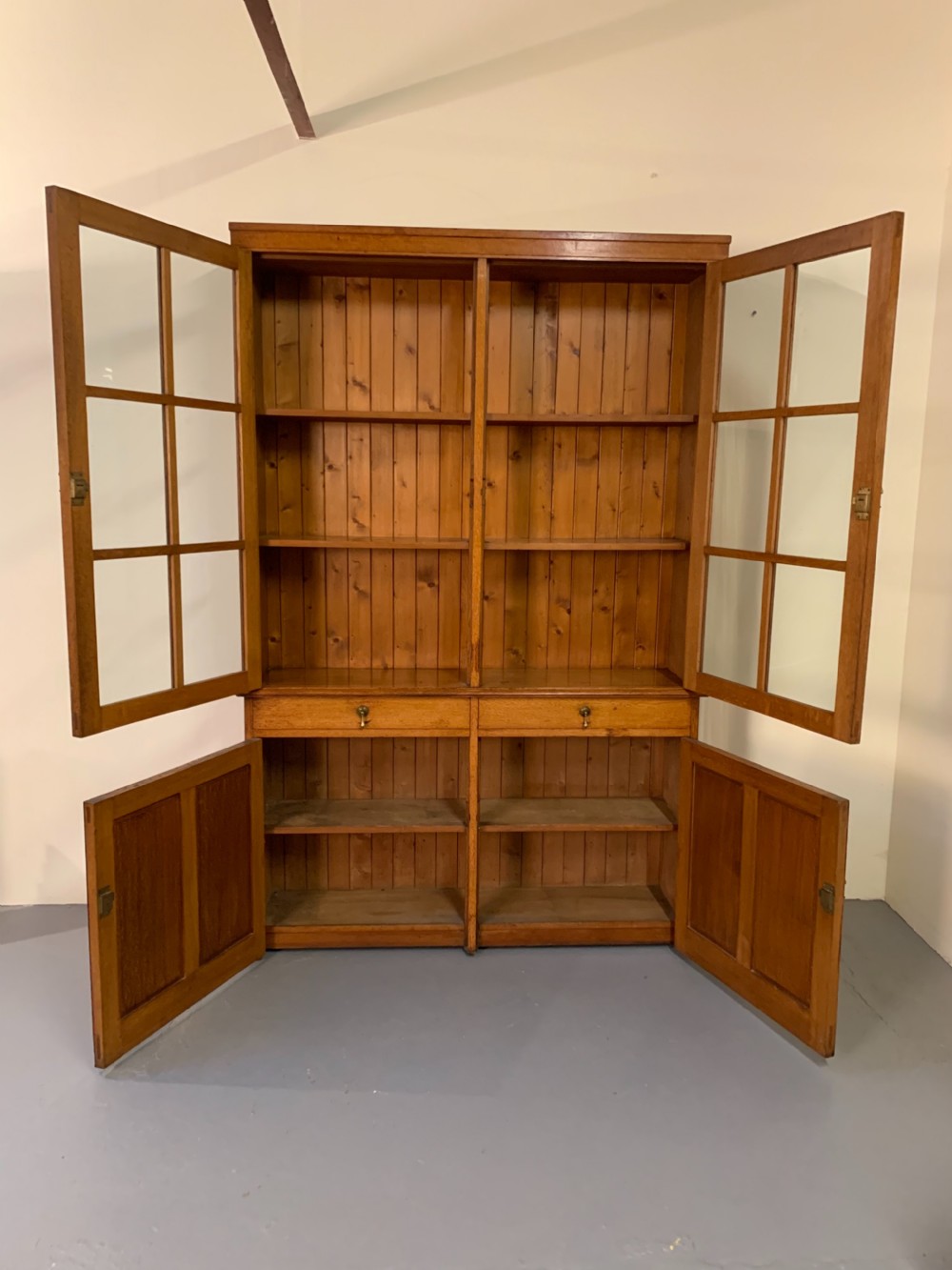 Superb oak glazed cupboard  View VIII