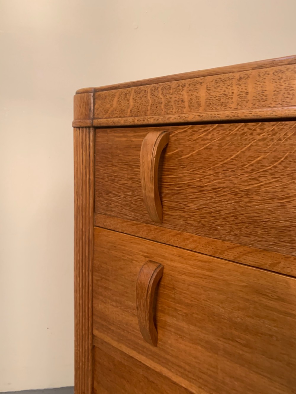 Heals oak chest of drawers  View IV