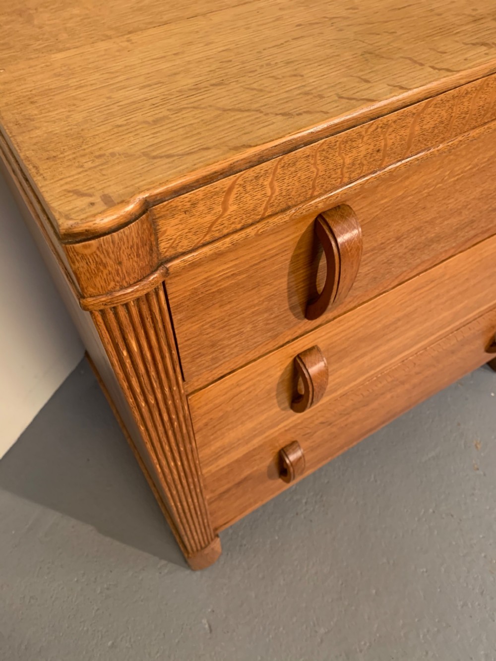 Heals oak chest of drawers  View VI