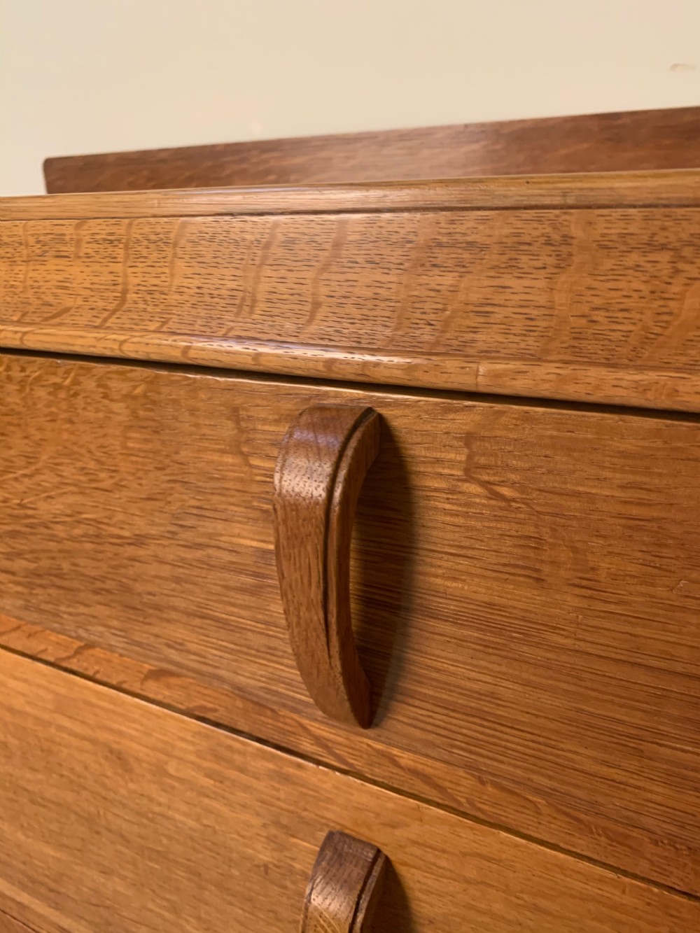 Heals oak chest of drawers  View XIII