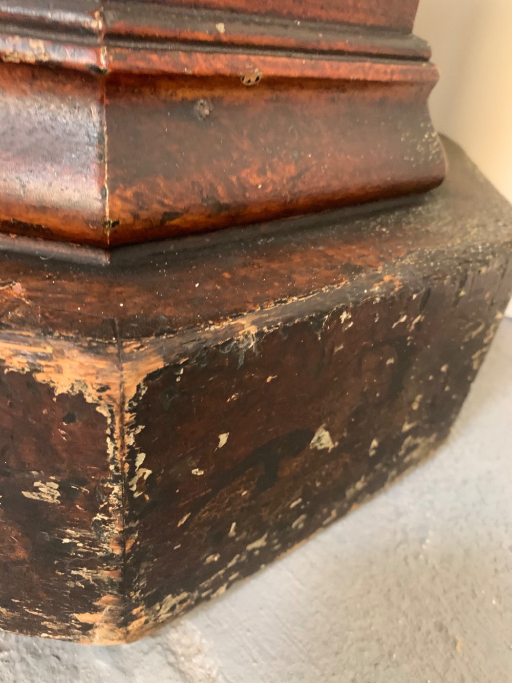 Pine plinth in original paint  View XII