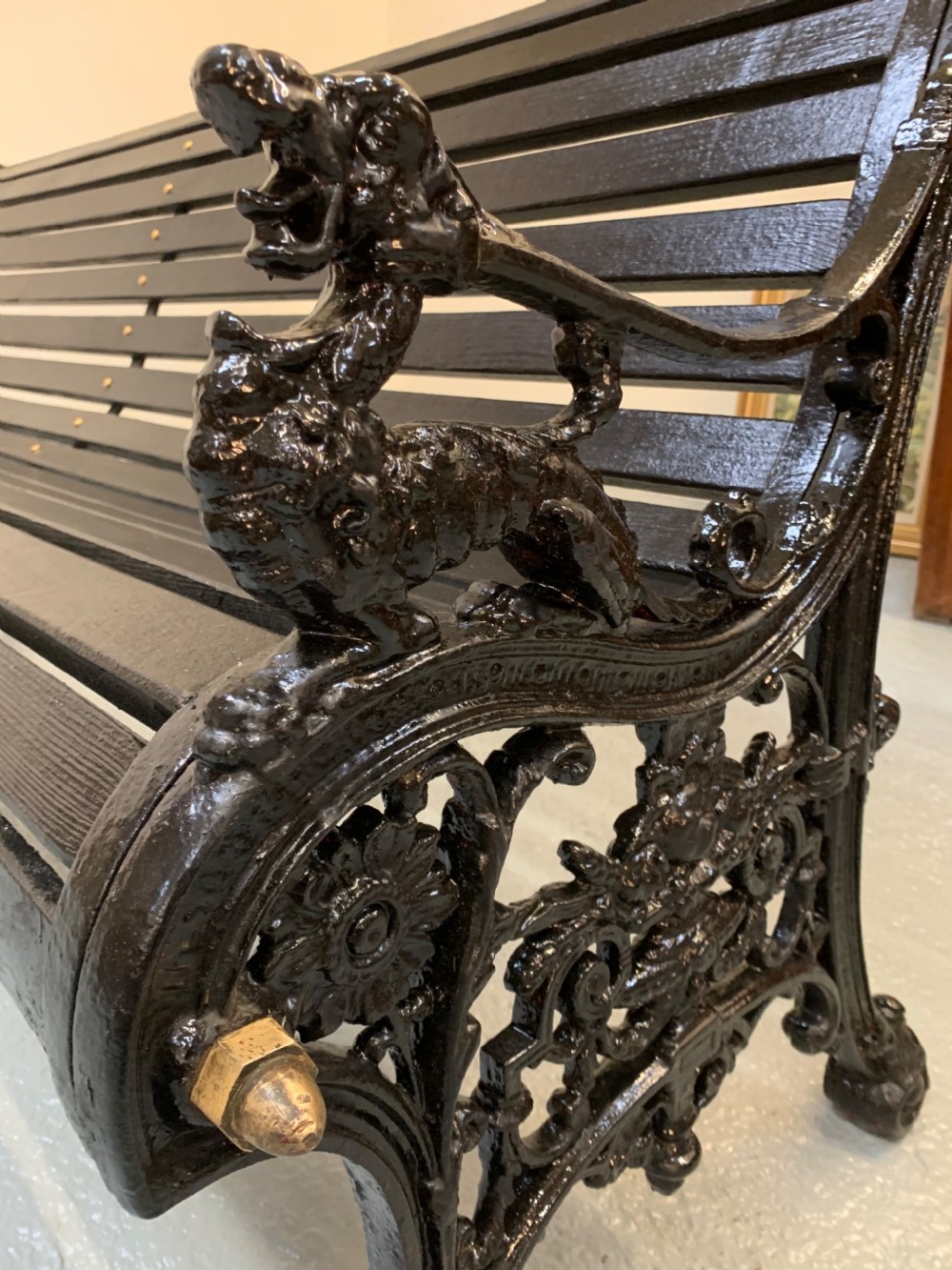 Fine cast iron garden bench View VII