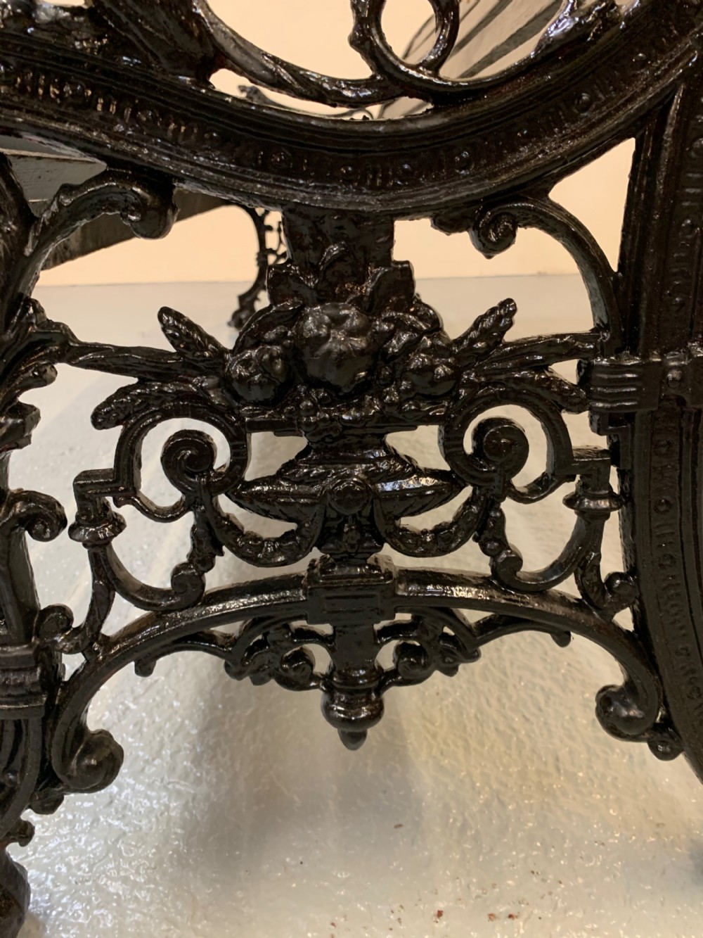 Fine cast iron garden bench View IX