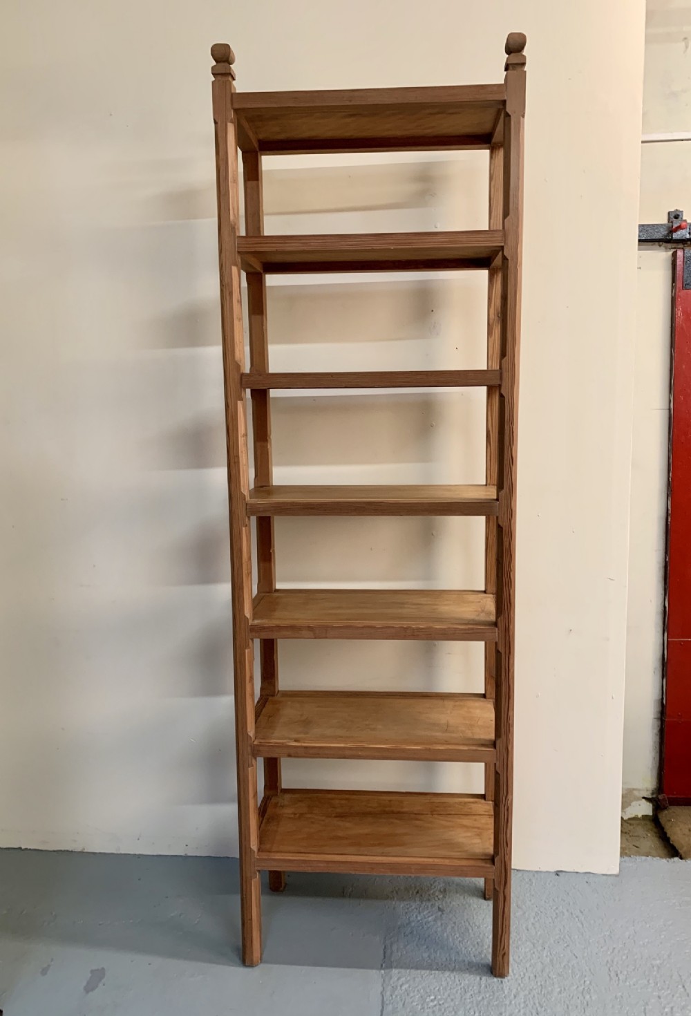 Tall Scottish deed rack