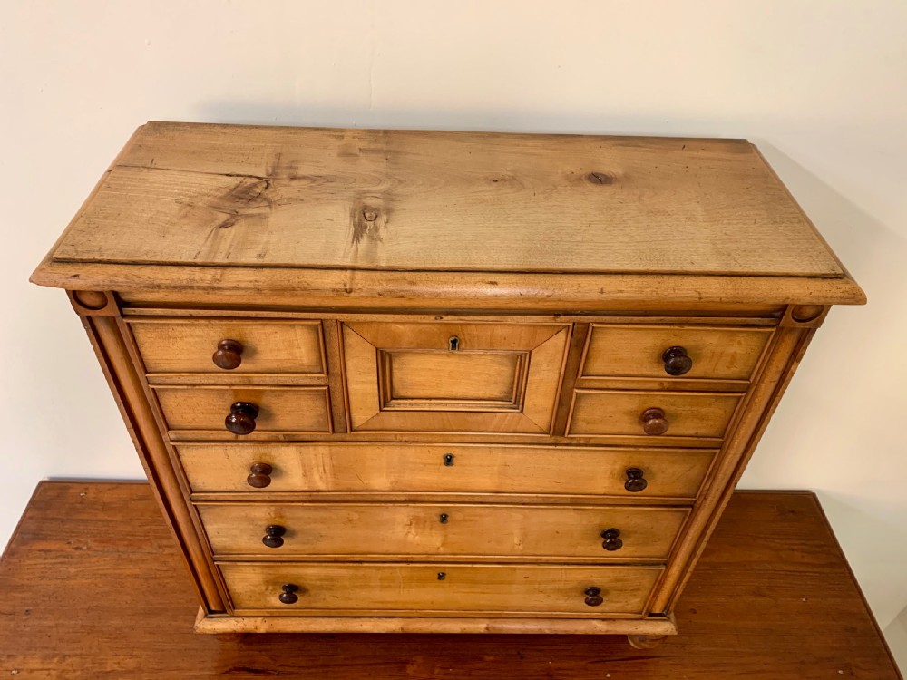 Scottish apprentice chest of drawers  View XII