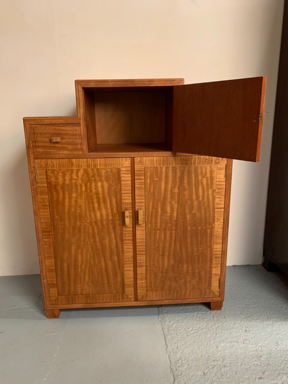 Heals Art Deco side cabinet  View V