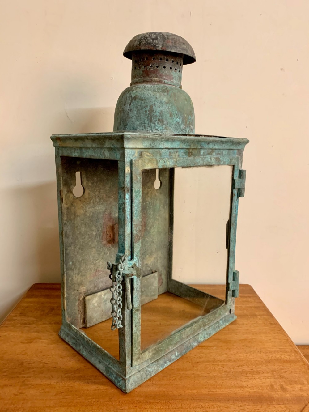 Patinated bronze wall lantern 