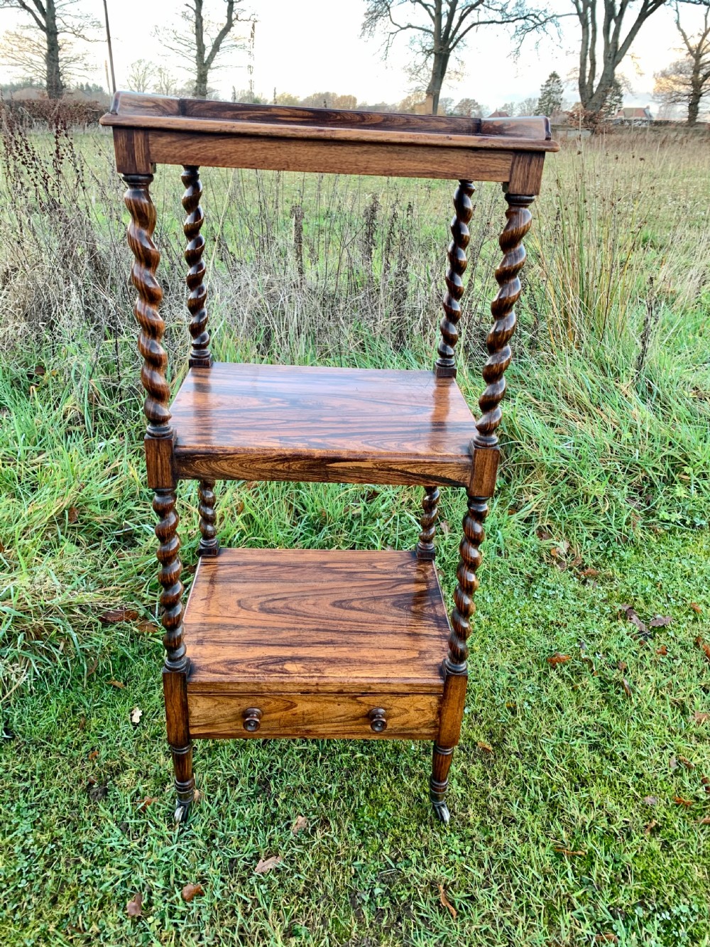 Rare original paint whatnot etagere  View IV