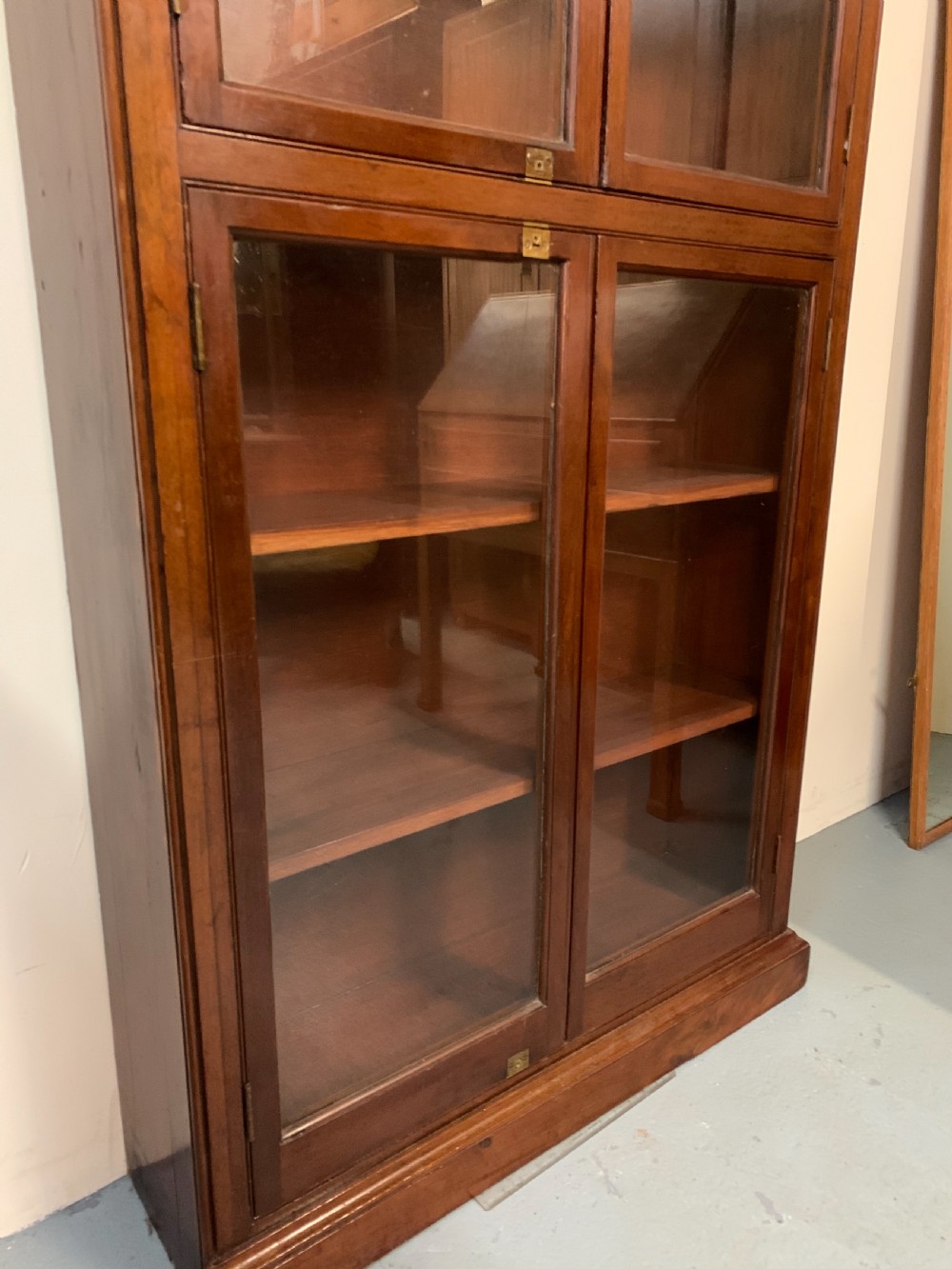Tall slim retail display cabinet  View IV