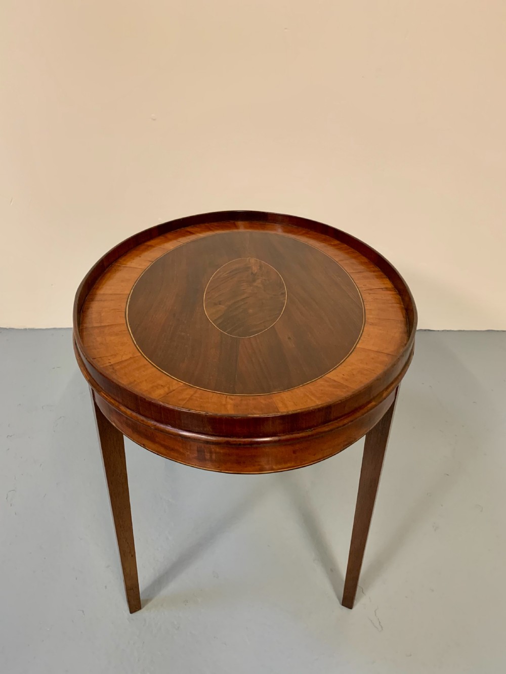 Tray top table View II
