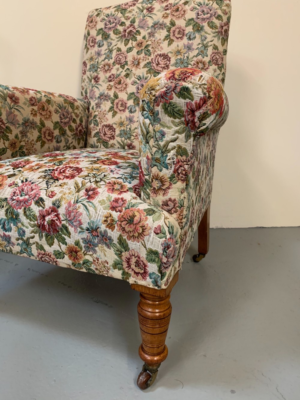 Oak armchair  View VII
