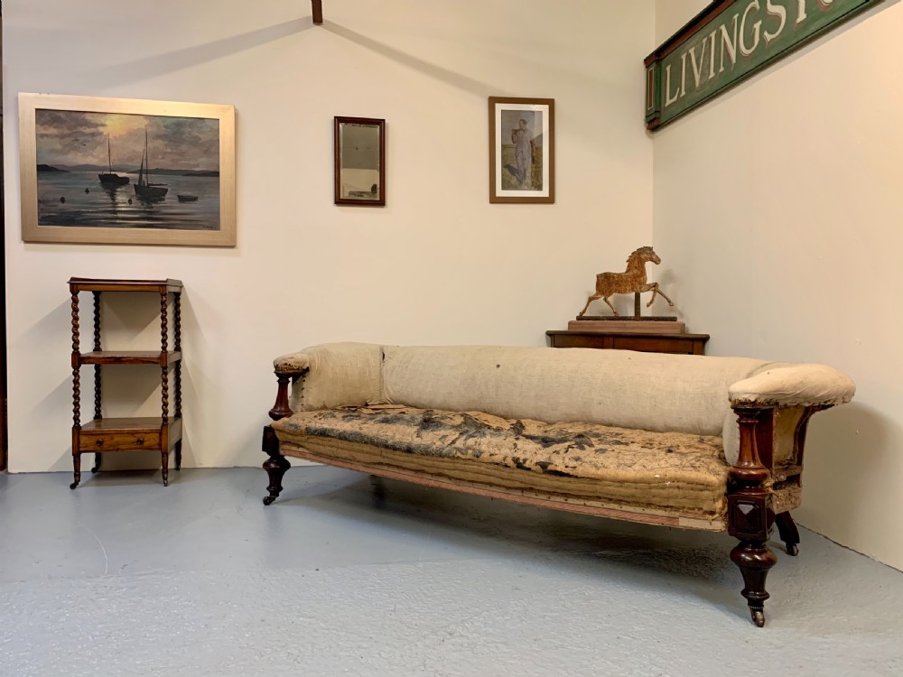 Very large country house sofa View XIII