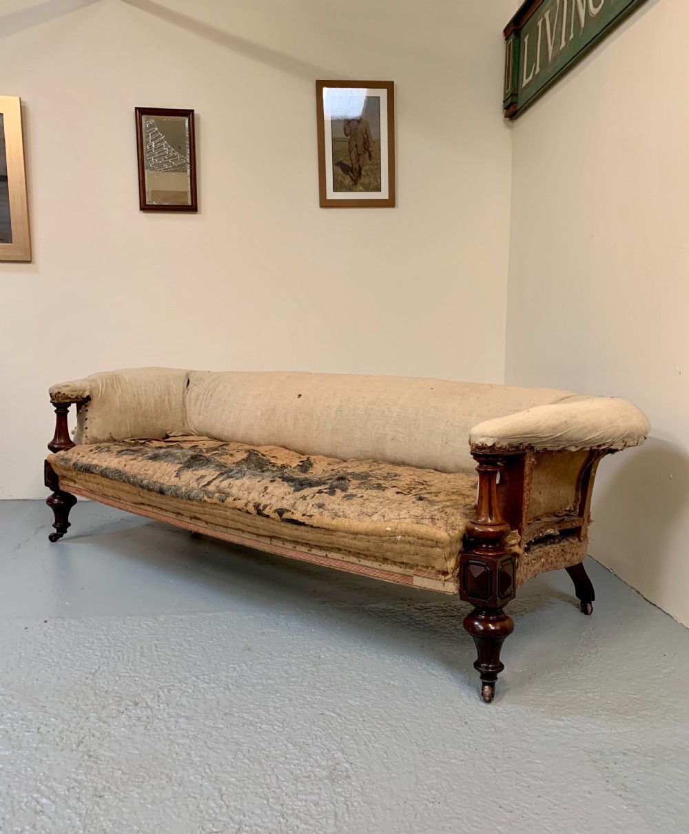 Very large country house sofa View XIV
