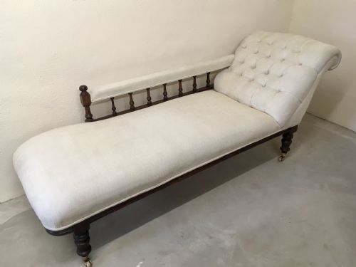 Antique Victorian Upholstered Chaise Longue
