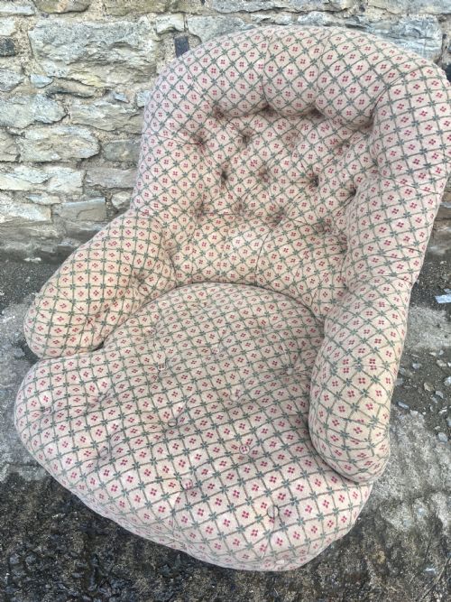 Antique Victorian Buttoned Nursing Tub Chair