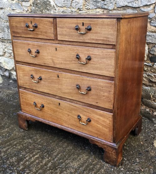 fig 1. Georgian Mahogany Chest of Drawers