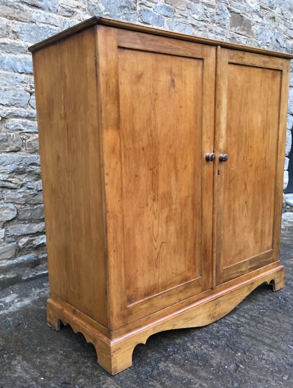 Antique Victorian Pine Linen Cupboard  View IV