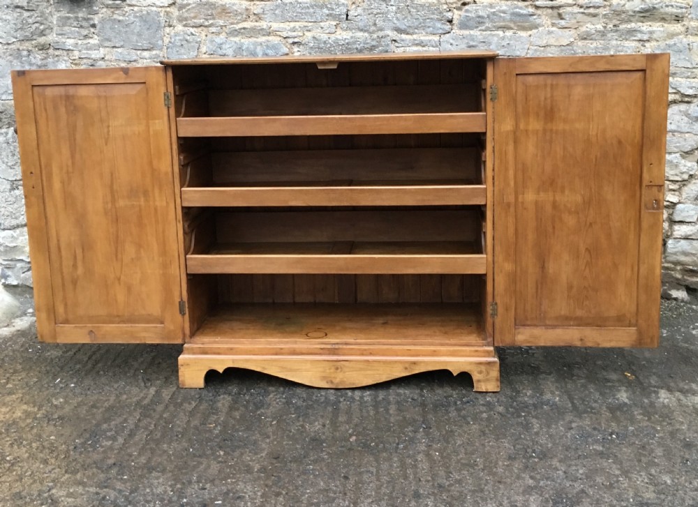 Antique Victorian Pine Linen Cupboard  View VII