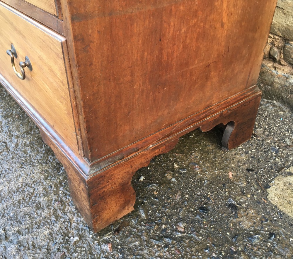 Georgian Mahogany Chest of Drawers View VIII