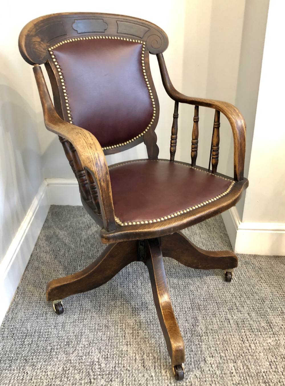 Antique Oak Swivel Office Desk Chair 