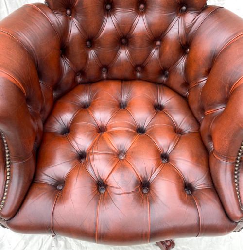 fig 2. Vintage Brown Leather Chesterfield Directors Captain Office Chair Swivel Chair