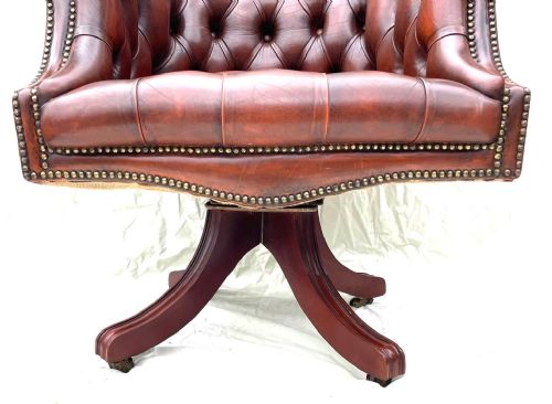 fig 4. Vintage Brown Leather Chesterfield Directors Captain Office Chair Swivel Chair