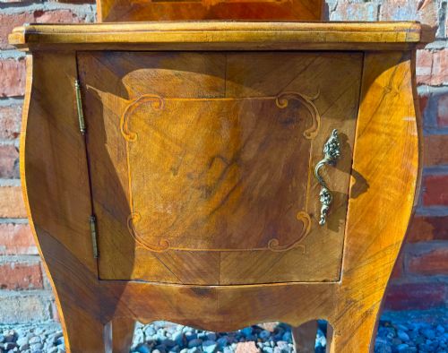 BEAUTIFUL ANTIQUE SHAPED AND INLAID SATIN WOOD PAIR OF BEDSIDE CABINETS - ADDITIONAL PHOTO 6