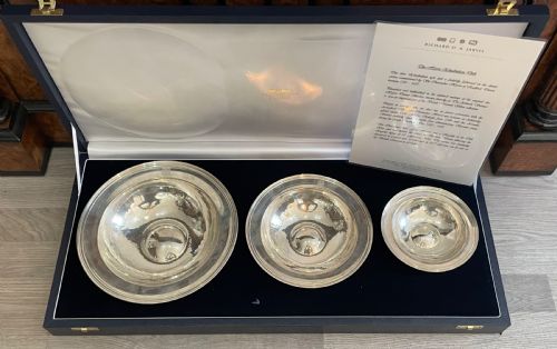 fig 1. Elizabethan Style Silver Dishes by Richard Jarvis of St James, London fashioned on the dinner service commissioned by Sir Christopher Harris of Radford, Devon, between 1581 - 1607. 