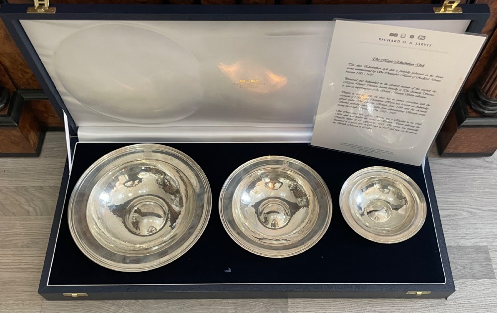 Elizabethan Style Silver Dishes by Richard Jarvis of St James, London fashioned on the dinner service commissioned by Sir Christopher Harris of Radford, Devon, between 1581 - 1607.  View II