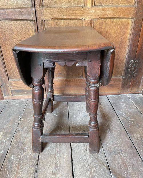 17TH CENTURY OAK GATE LEG STOOL - ADDITIONAL PHOTO 1